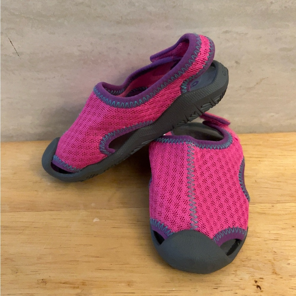 Crocs Swiftwater Mesh Water Sandals - Picture 3 of 11